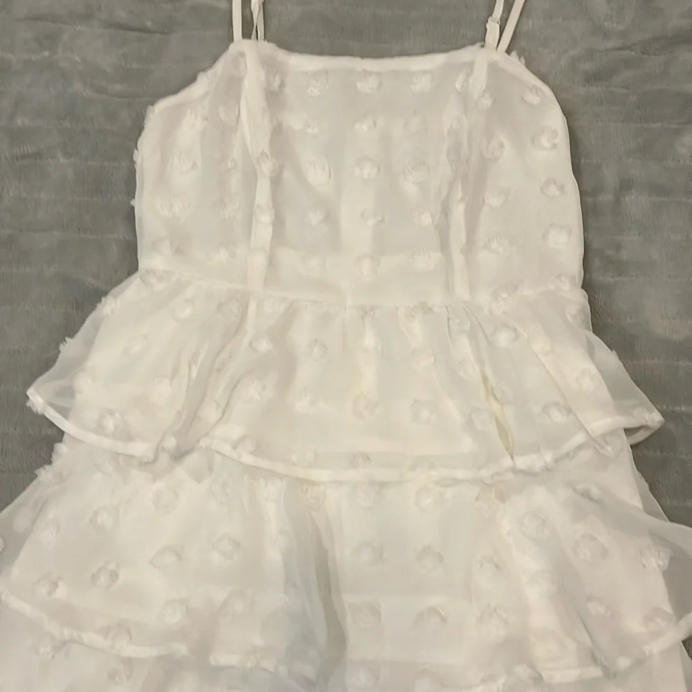 Mi Ami Tiered White Mini Dress size Small - Picture 4 of 8